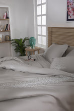 Load image into Gallery viewer, Palace Silver - Bed In a Bag